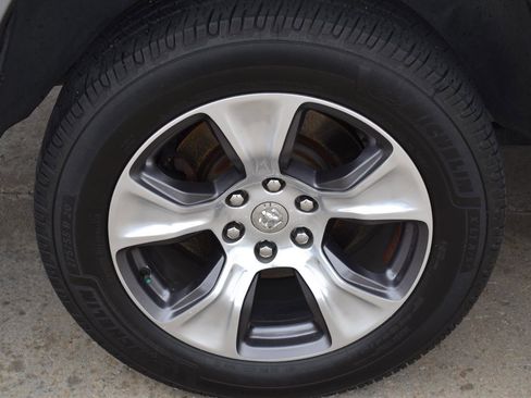 Used 2020 RAM 1500 Laramie image 13