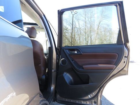 Used 2018 Subaru Forester 2.5i Touring image 15