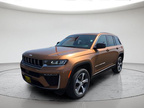 New 2026 Jeep Grand Cherokee Limited AWD/4WD image 7