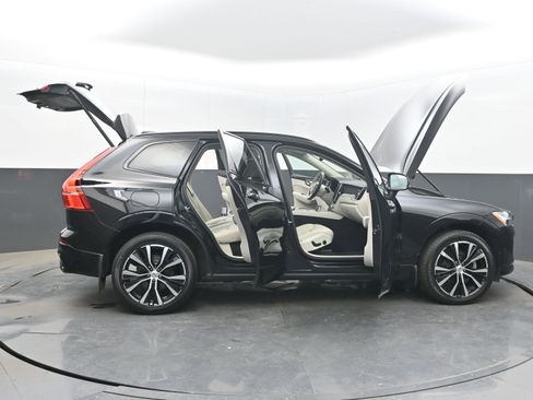 Used 2023 Volvo XC60 B5 Plus w/ Climate Package AWD/4WD image 44
