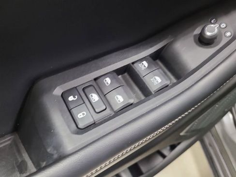 Used 2022 Jeep Grand Cherokee L Limited AWD/4WD image 27
