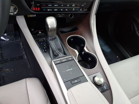 Certified 2022 Lexus RX 350 AWD w/ Premium Package image 10