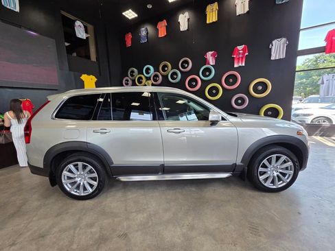 Used 2016 Volvo XC90 T8 Inscription w/ Vision Package AWD/4WD image 4