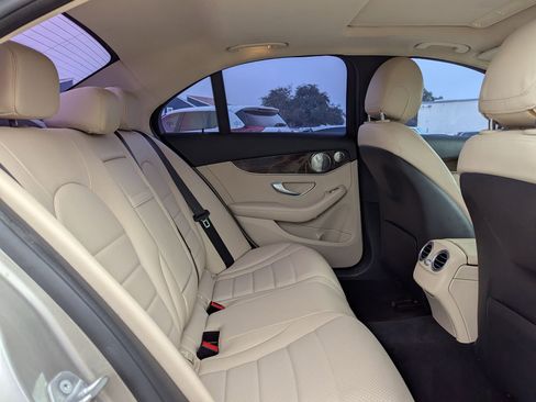 Used 2020 Mercedes-Benz C 300 Sedan image 25