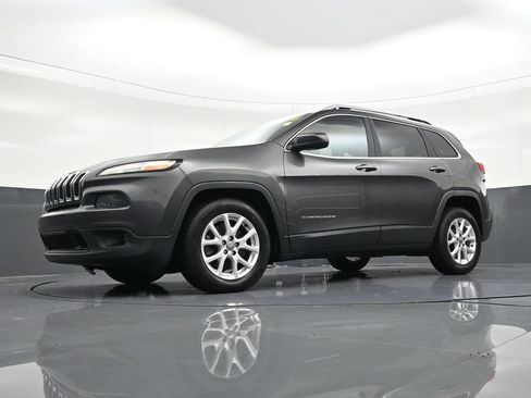 Used 2016 Jeep Cherokee Latitude image 25