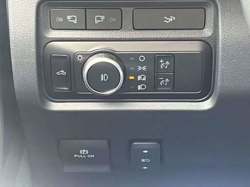 Used 2024 Ford F350 Lariat w/ Lariat Ultimate Package AWD/4WD image 33