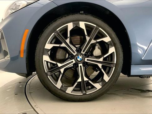New 2026 BMW 330i xDrive Sedan w/ Premium Package AWD/4WD image 9
