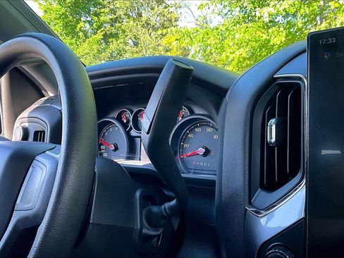 Used 2024 Chevrolet Silverado 1500 Custom Trail Boss AWD/4WD image 29