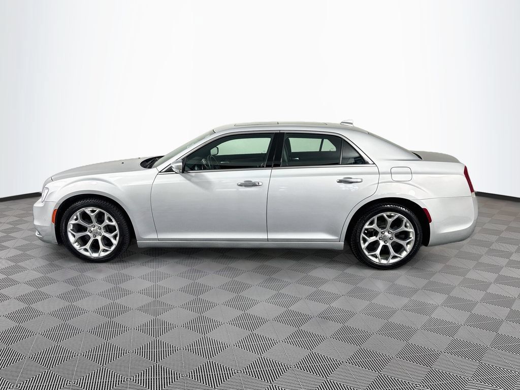 Used 2019 Chrysler 300 C w/ Sun, Sound & Nav Package RWD image 4