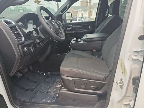 Certified 2026 RAM 2500 Big Horn AWD/4WD image 16