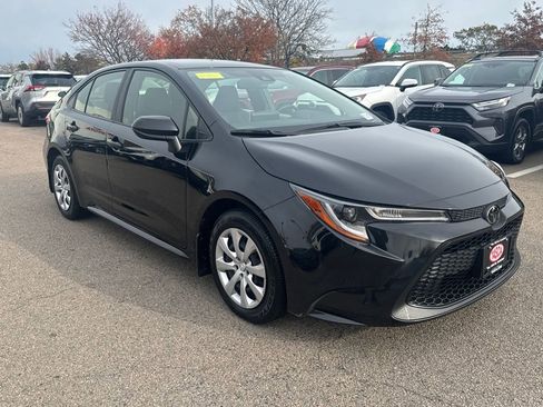 Used 2020 Toyota Corolla LE image 9