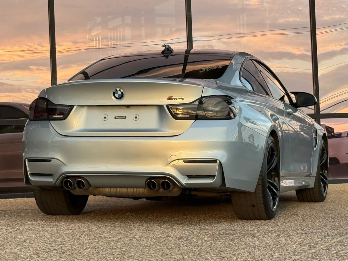 Used 2018 BMW M4 Coupe RWD image 11