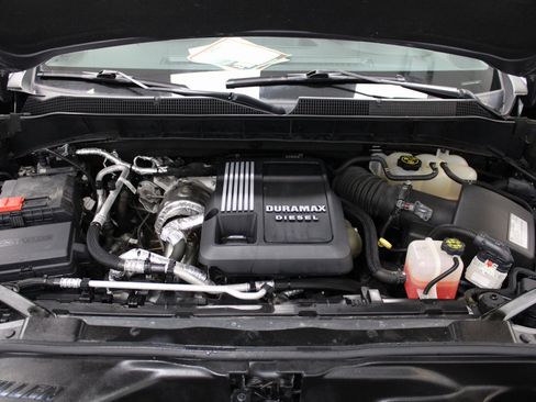 Used 2020 Chevrolet Silverado 1500 LT w/ All-Star Edition image 9