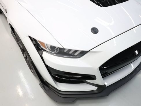 Used 2022 Ford Mustang Shelby GT500 w/ Carbon Fiber Track Pack RWD image 61