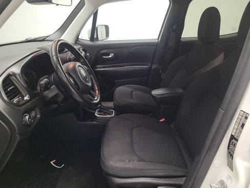 Used 2020 Jeep Renegade Altitude FWD image 17