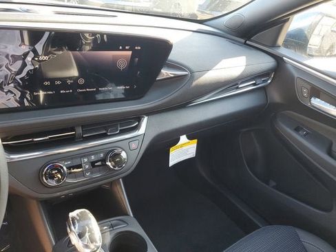 New 2025 Buick Envista Preferred w/ Advanced Safety Package image 26