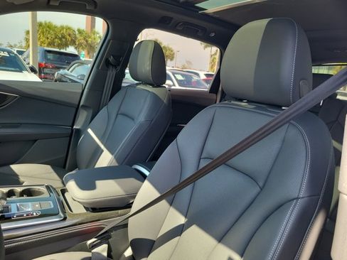 Used 2025 Audi Q7 3.0T Premium Plus w/ Premium Plus Package image 16