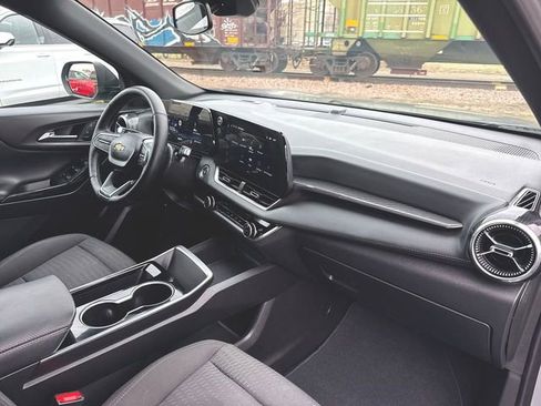 Certified 2025 Chevrolet Equinox LT image 27