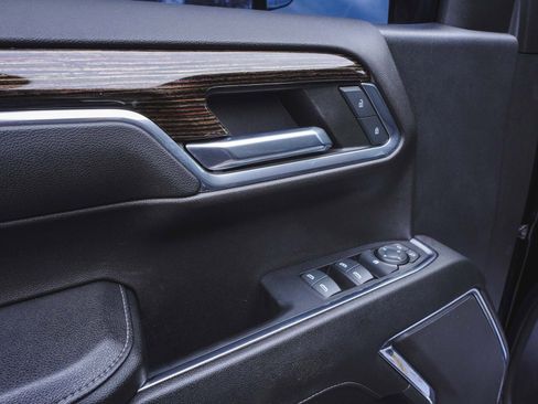 Used 2023 GMC Sierra 1500 Elevation image 10