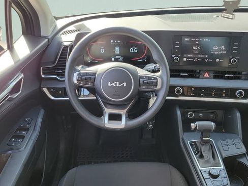 Used 2025 Kia Sportage LX FWD image 15