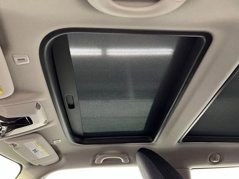 Certified 2025 MINI Cooper 2-Door Hardtop image 13