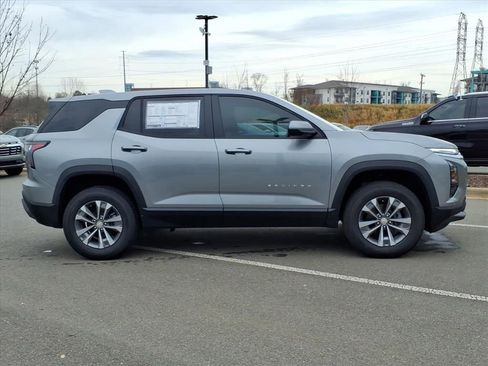 New 2026 Chevrolet Equinox LT w/ Convenience Package II image 24