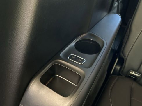 Used 2023 Mercedes-Benz GLS 450 4MATIC w/ AMG Line Exterior image 37