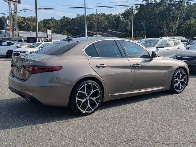 Used 2019 Alfa Romeo Giulia Ti w/ TI Performance Package RWD image 4
