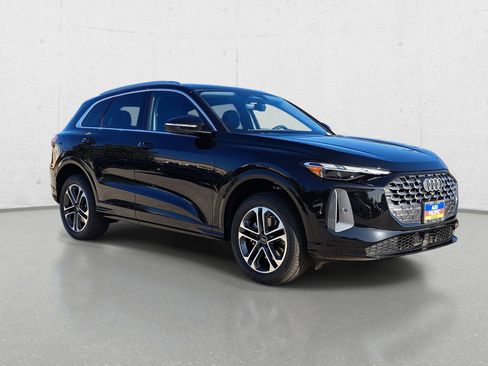 New 2026 Audi Q5 Premium AWD/4WD image 3