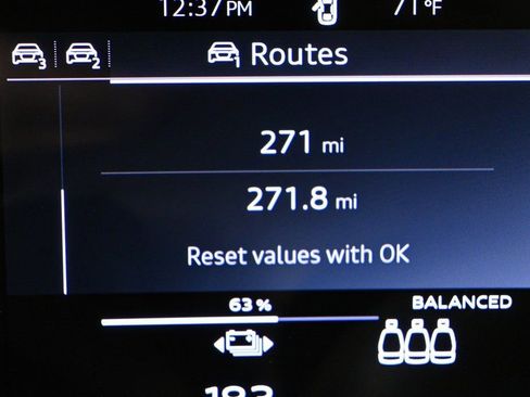 New 2025 Audi A6 e-tron Premium image 11