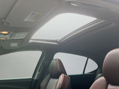 Used 2016 Acura TLX FWD image 35