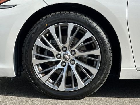 Used 2019 Lexus ES 350 image 25