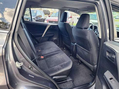 Used 2013 Toyota RAV4 XLE image 15