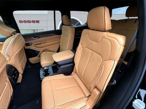 New 2025 Jeep Grand Cherokee L Summit image 14
