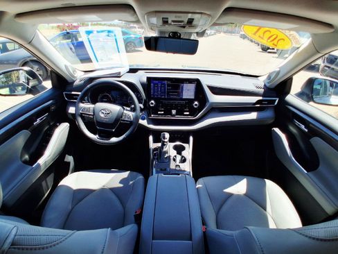 Used 2021 Toyota Highlander Platinum AWD/4WD image 22