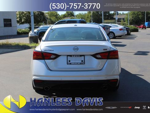 Used 2024 Nissan Altima 2.5 SR FWD image 8