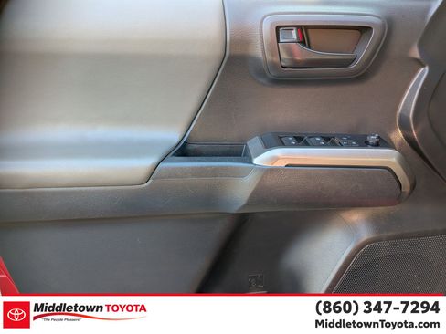 Certified 2022 Toyota Tacoma SR5 image 10