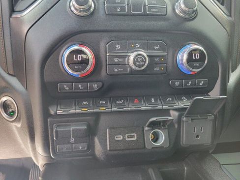 Used 2022 GMC Sierra 1500 AT4 w/ AT4 Premium Package AWD/4WD image 24