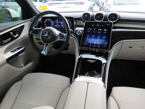Used 2023 Mercedes-Benz GLC 300 image 13