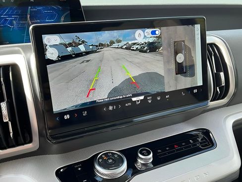 New 2025 Ford Expedition Active AWD/4WD image 36