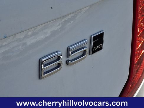 Certified 2023 Volvo XC90 B5 Core w/ Climate Package image 31