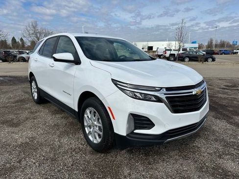 Used 2024 Chevrolet Equinox LT w/ LPO, Floor Liner Package image 18