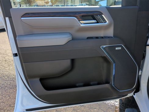 Certified 2025 GMC Sierra 2500 SLT w/ SLT Premium Package image 23