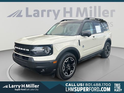 Certified 2025 Ford Bronco Sport Outer Banks w/ Outer Banks Tech Package+ AWD/4WD image 1