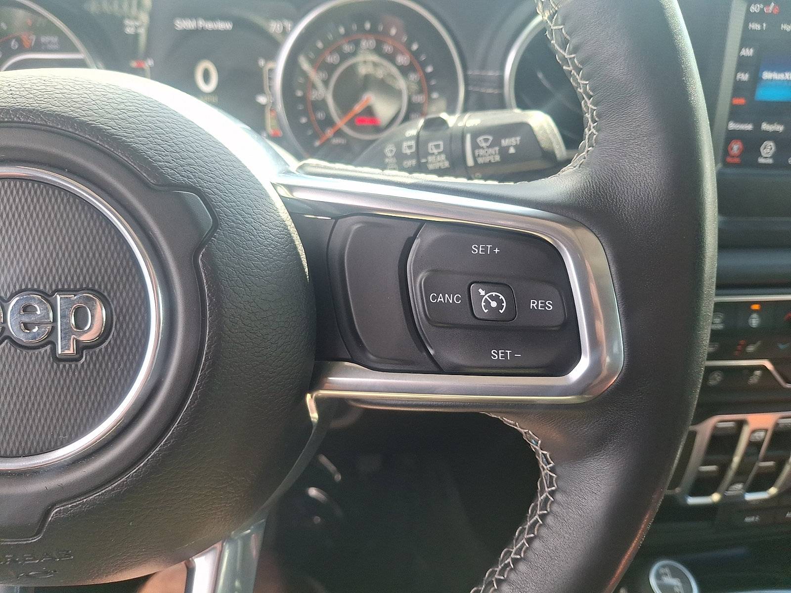 Used 2018 Jeep Wrangler Unlimited Sahara w/ LED Lighting Group AWD/4WD image 21