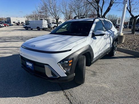 Used 2025 Hyundai Kona SEL image 3