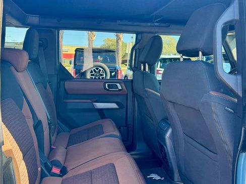 Used 2022 Ford Bronco Outer Banks image 10