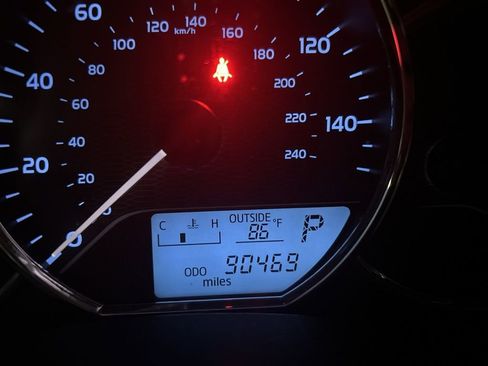 Used 2015 Toyota Corolla LE image 5