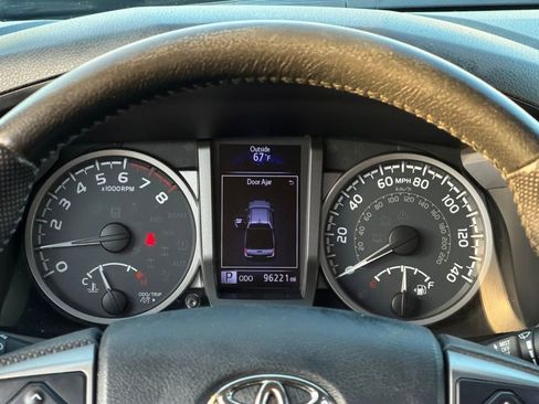 Used 2019 Toyota Tacoma SR5 image 28