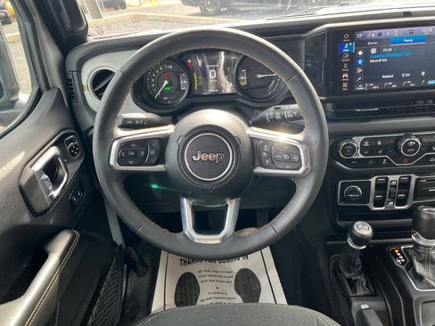 Used 2024 Jeep Wrangler Unlimited Sahara AWD/4WD image 44
